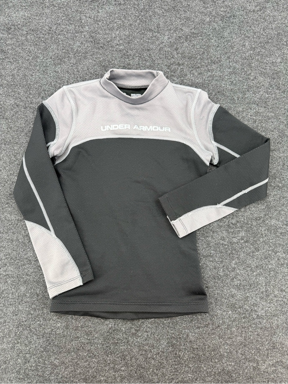 Under Armour Kids Long Sleeve Black & Light Gray Athletic Top